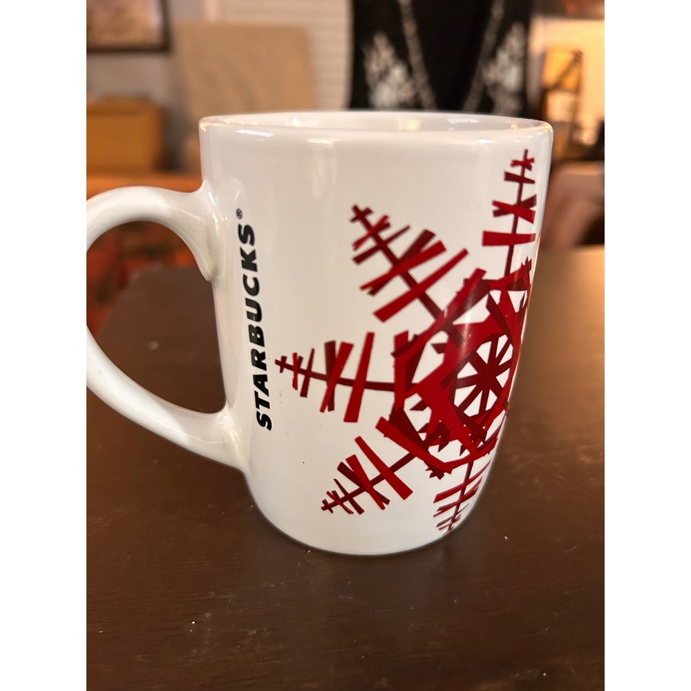 Starbucks 2012 Holiday Red Snowflake White Ceramic Coffee Mug Cup 12oz